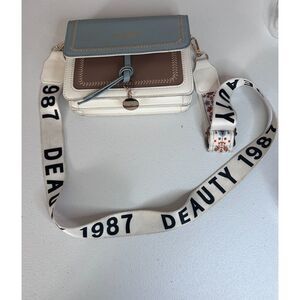 SN&FASHION Sen Nai Colorblock Crossbody Bag Guitar Strap Boho PU – Cream/Blue